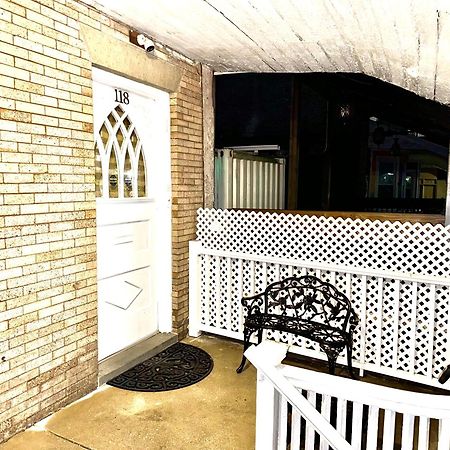 3 Bedrooms, Boardwalk Duplex Beachblock Home! Atlantic City Exterior photo